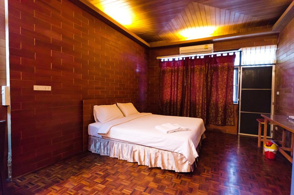 Eight Plus Hotel Bangkok Extérieur photo